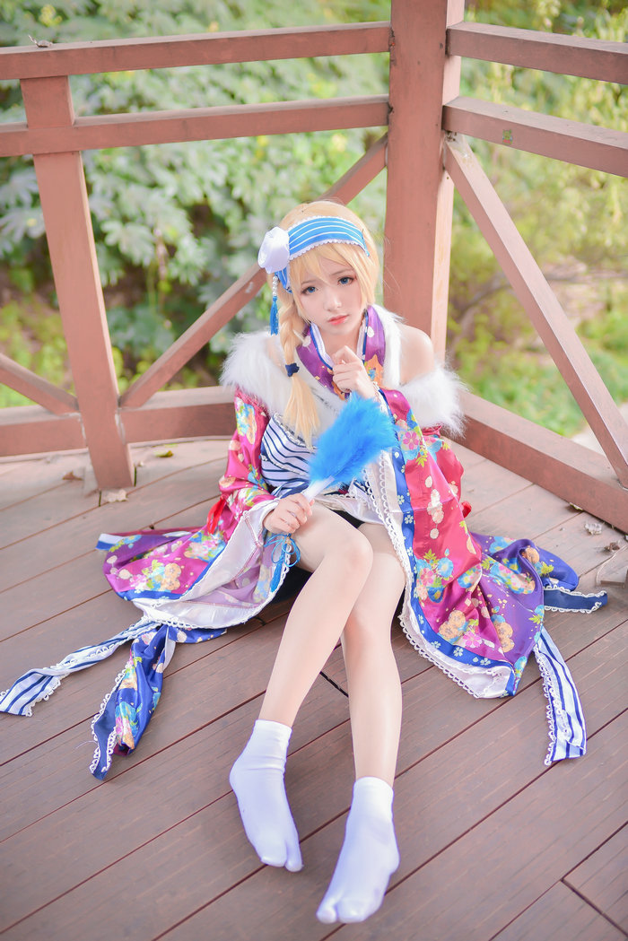 萝莉绚濑绘里正月和服觉醒Cos [16P-58MB]