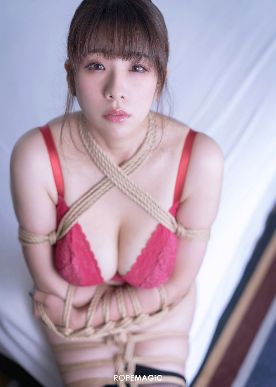 [ROPEMAGiC] Reiji Suzuki - Taste of Honey [62P-77MB]