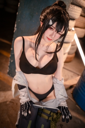 Sally Dorasnow - Mina Ashiro [43P2V-769MB]