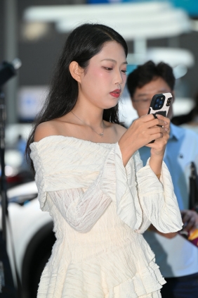 精选街拍视频 No.8812 白色连衣裙 [74P-1.34GB]