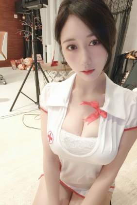 小玉吃果冻 - 情趣护士 [19P-64MB]