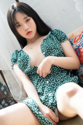 Leeae - Hot vacation [31P-397MB]