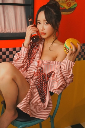 いくみ – (193iKkyu3) [Fantia] 2025年02月合集 [329P3V-1.82GB]