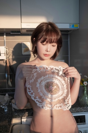 姜仁卿 Kang In-kyung - Heart Stealer [10P1V-162MB]