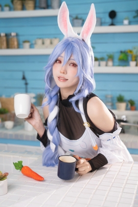 Ely_eee(ElyEE子) - Usada Pekora Mama [18P3V-44MB]