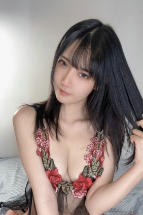 糖果果candy - 红花 [33P-56MB]